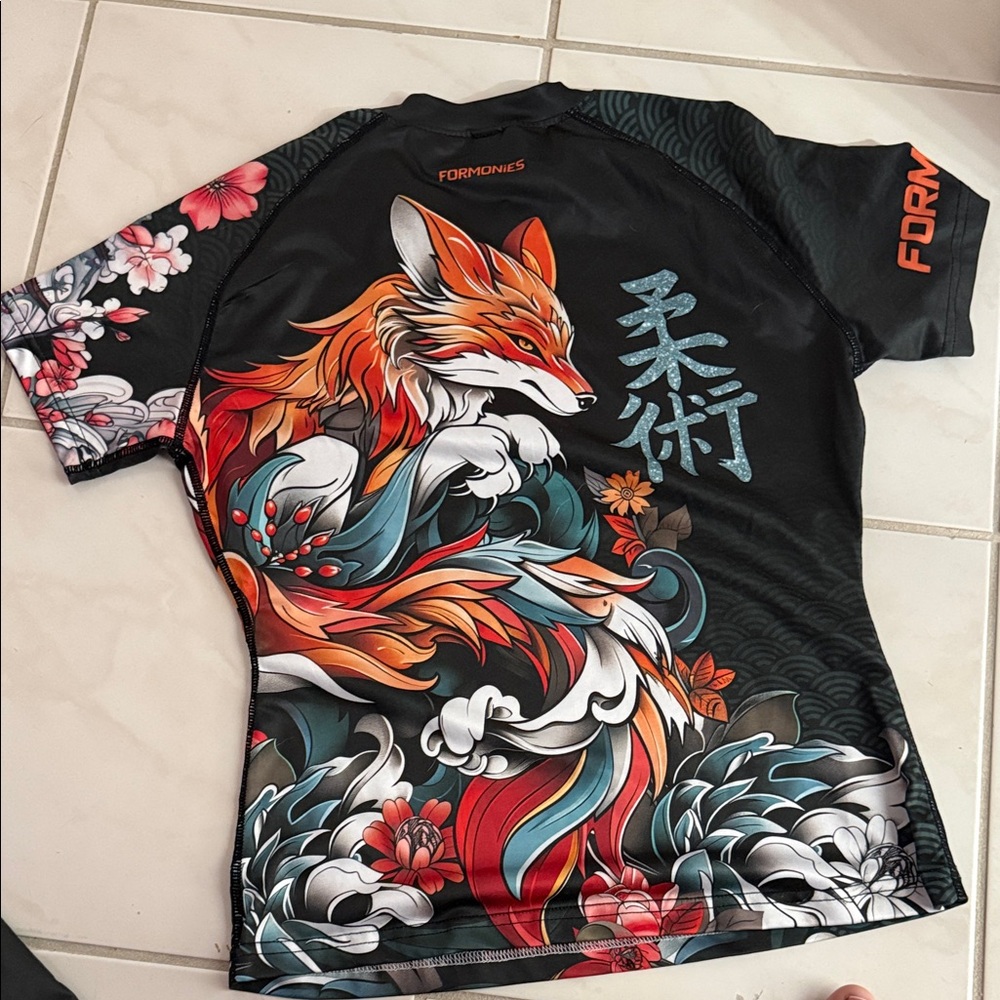 Colorful Fox Graphic Rash Guard - Picture 4 of 9